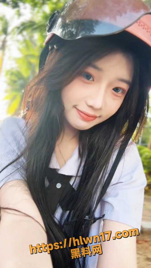 526X932