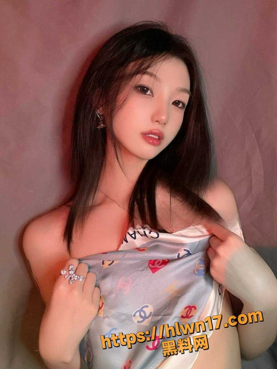 960X1280