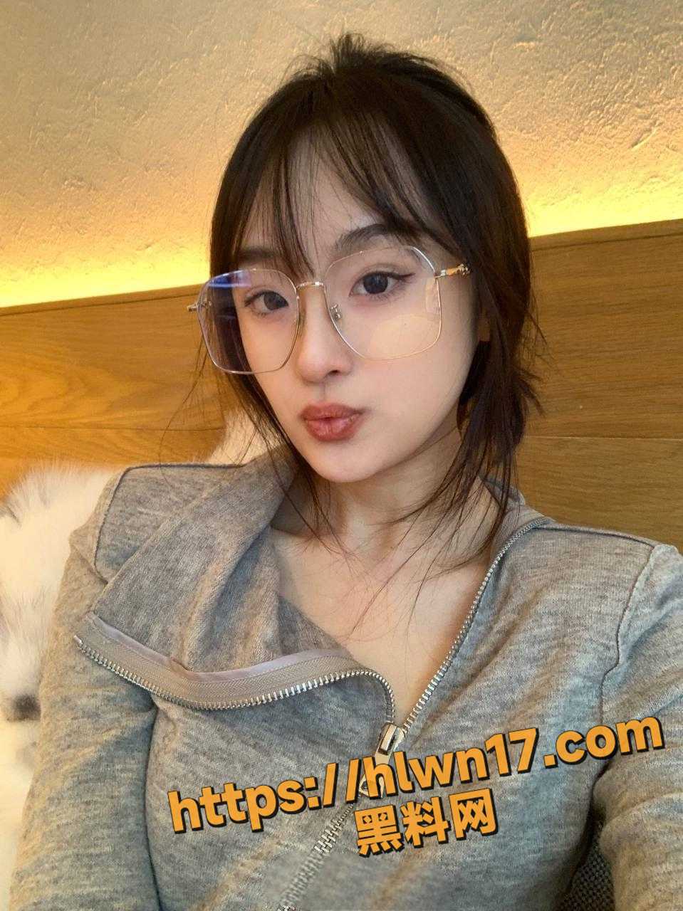 959X1280