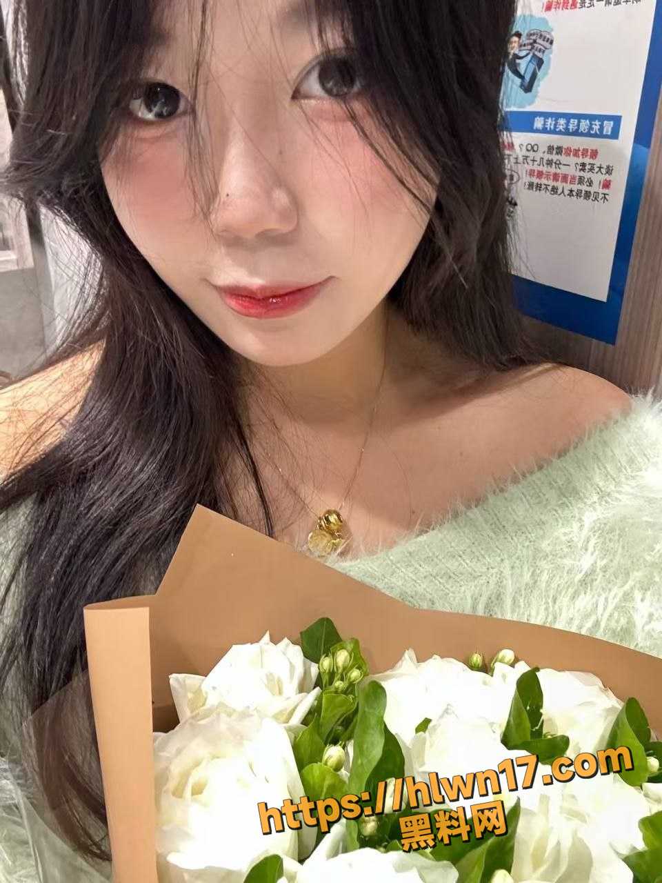 960X1280
