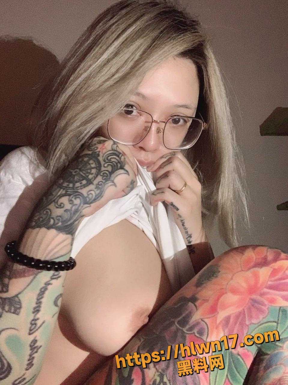 959X1280