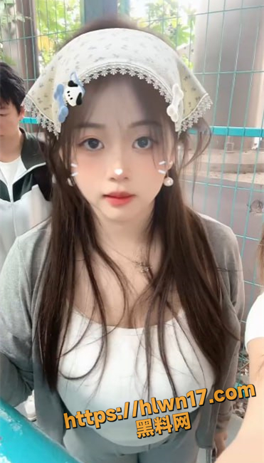 371X650