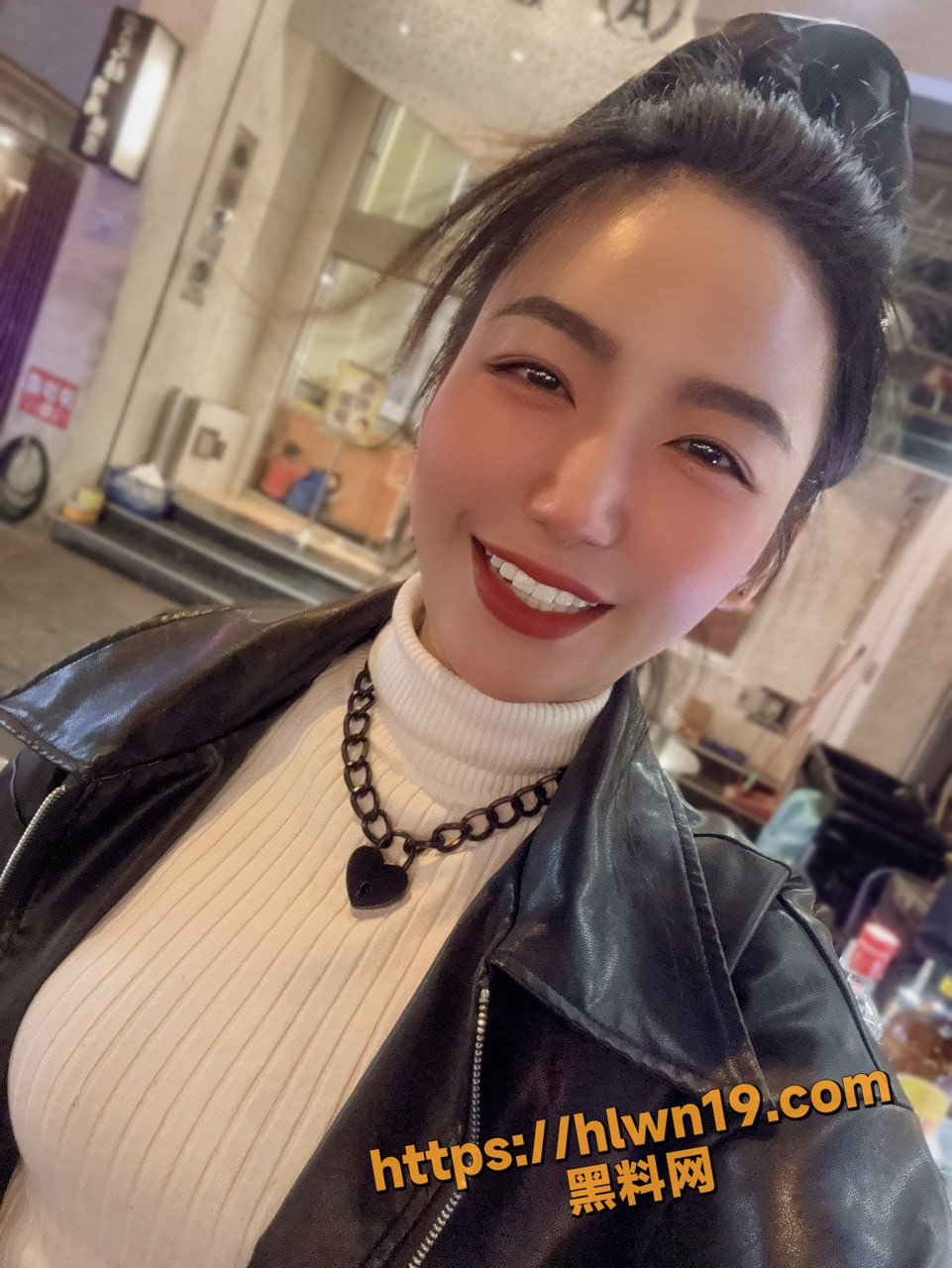 961X1280