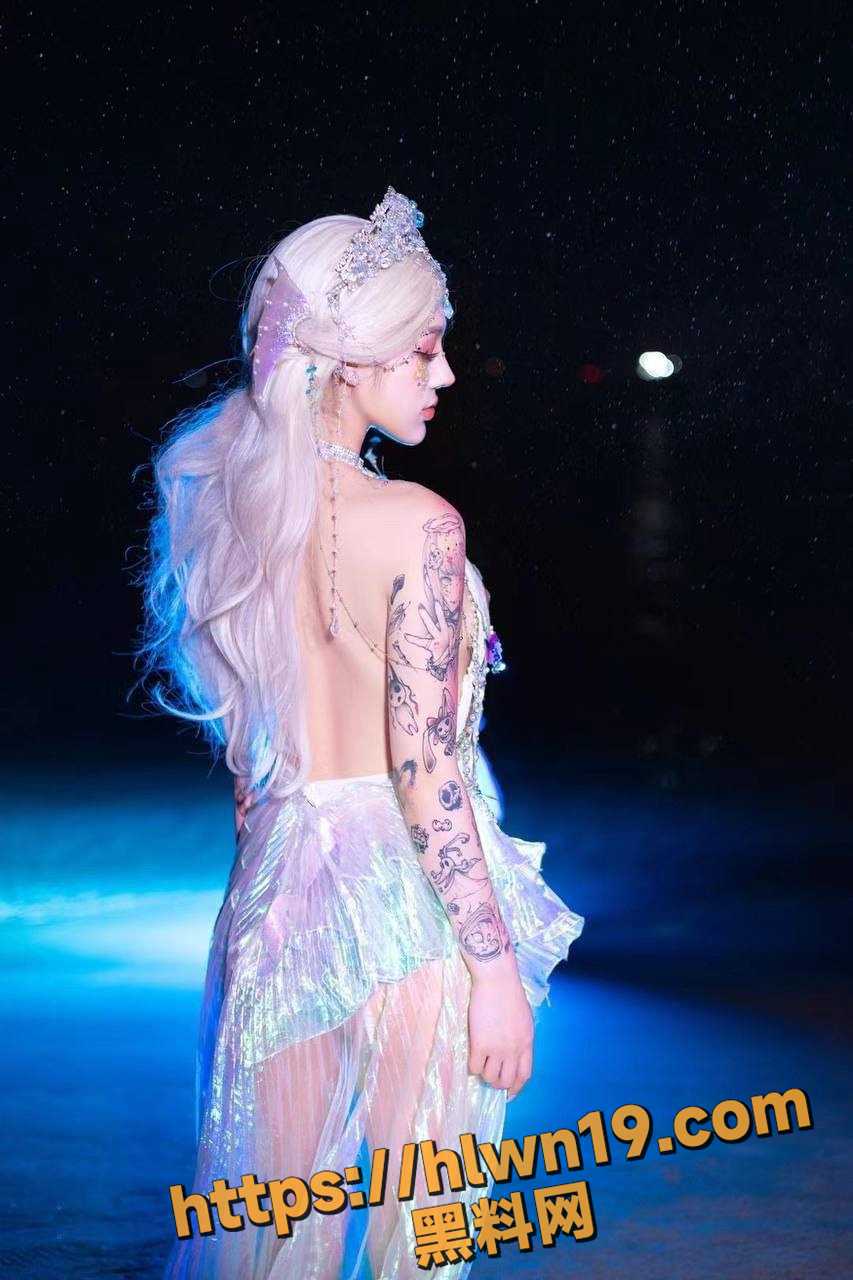 853X1280