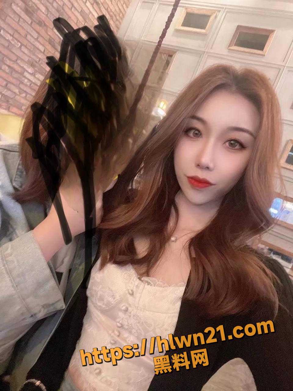 960X1280
