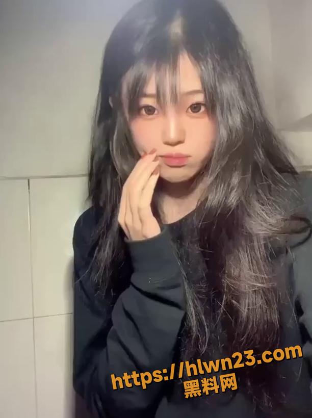 612X820