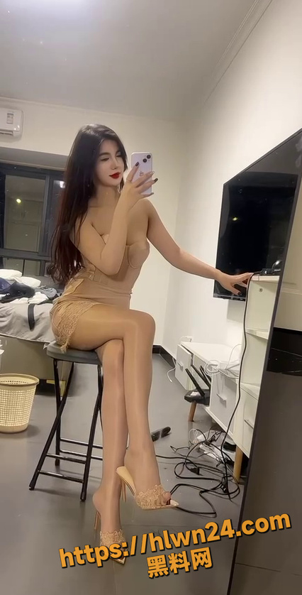 426X838