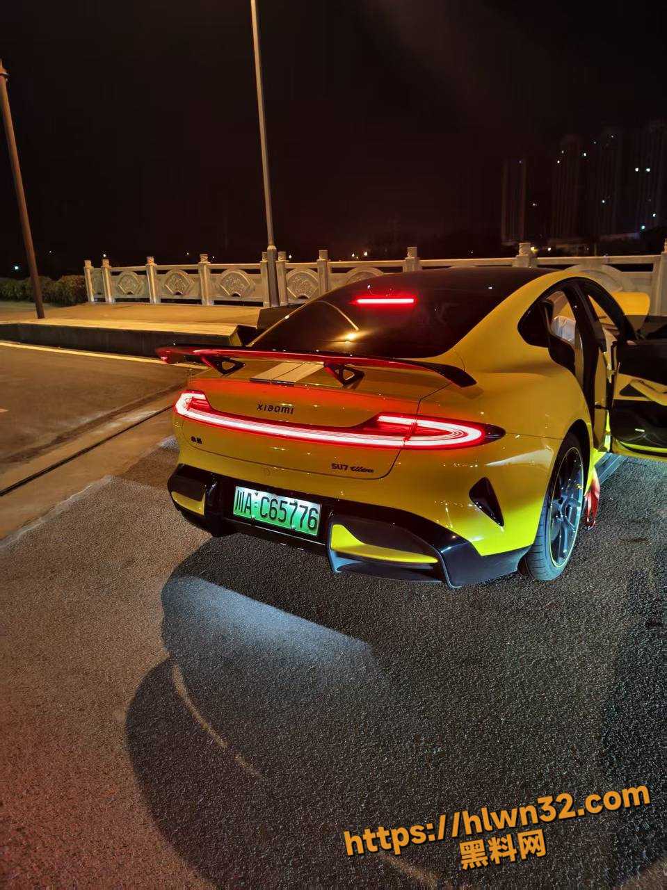 959X1280