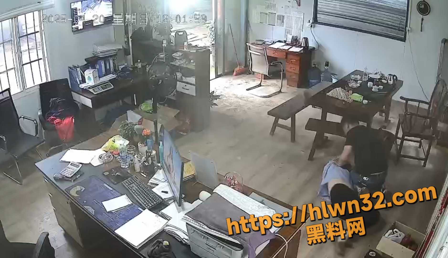 1877X1080