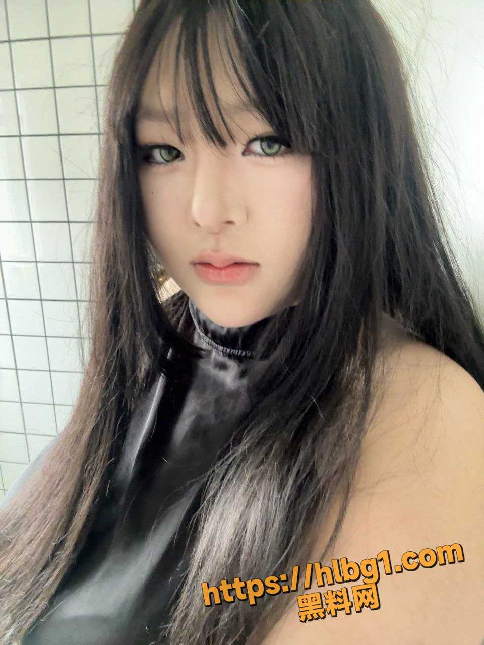 960X1280