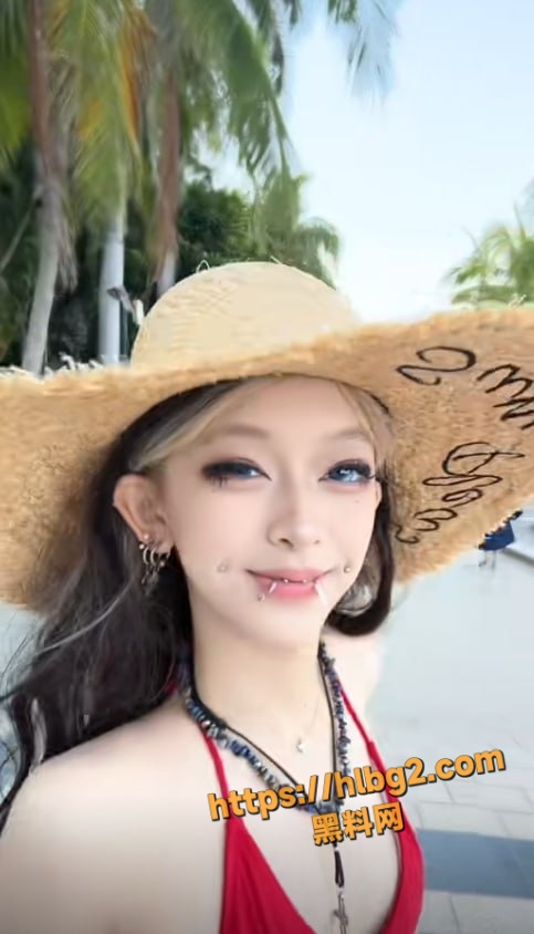 483X844