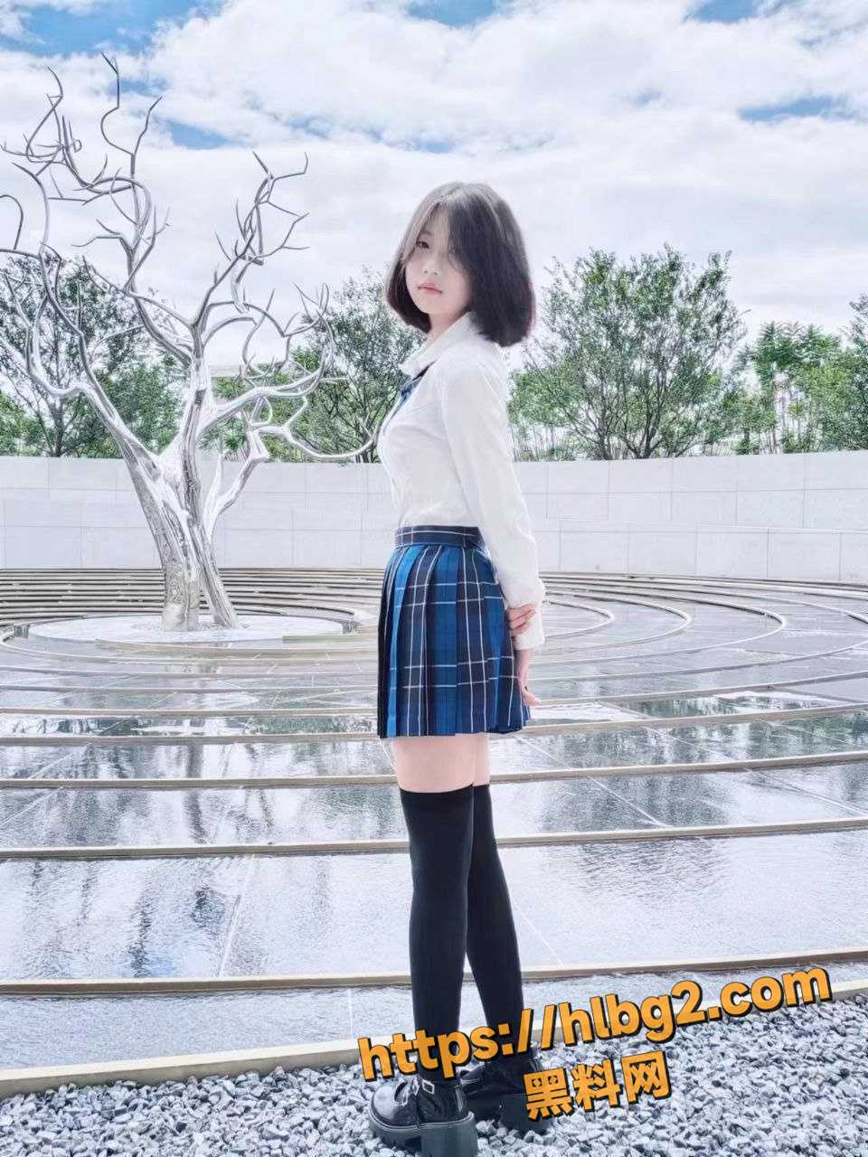 960X1280