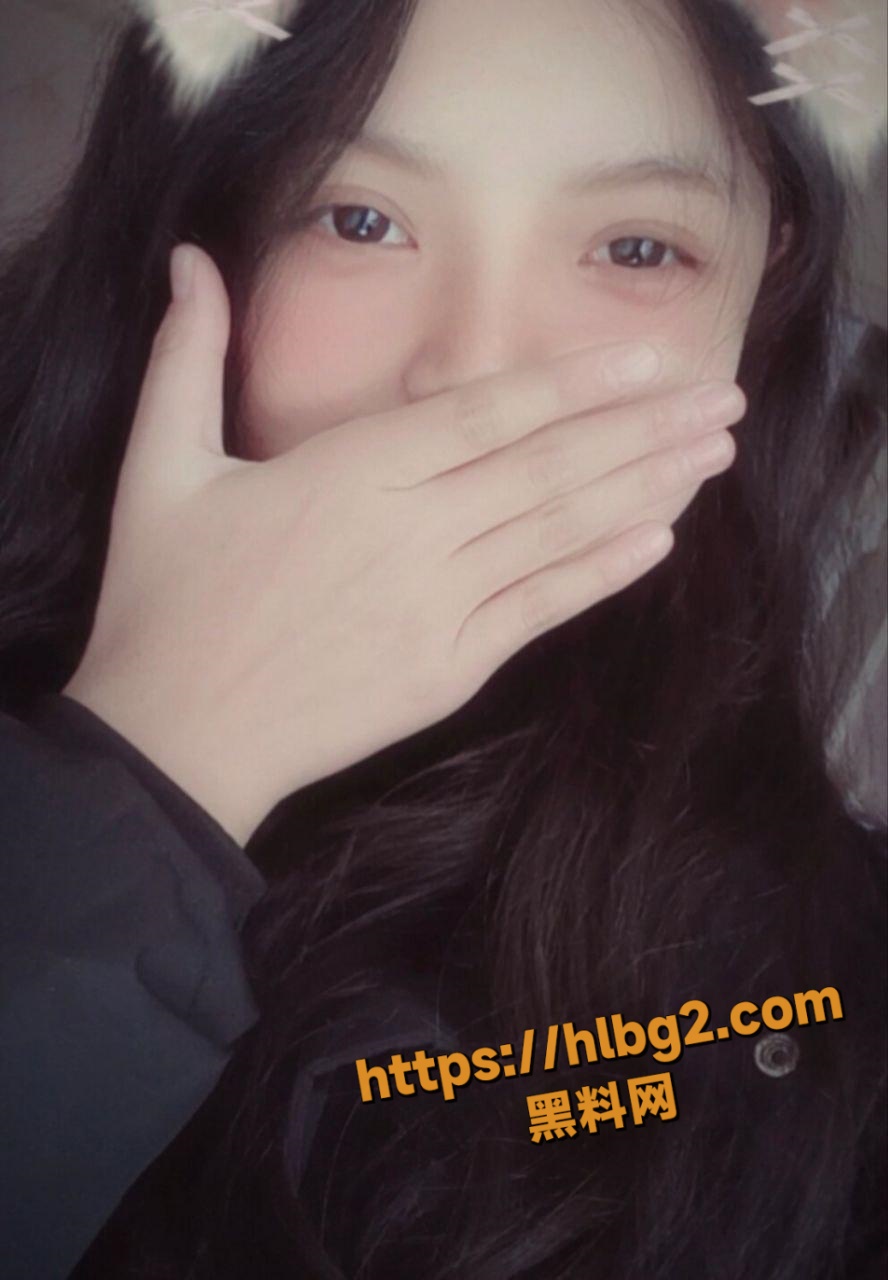 888X1280