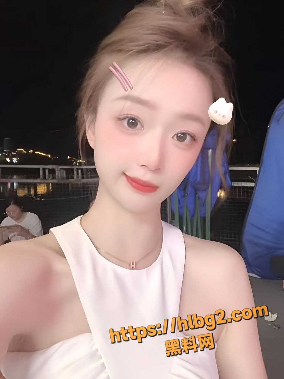 961X1280