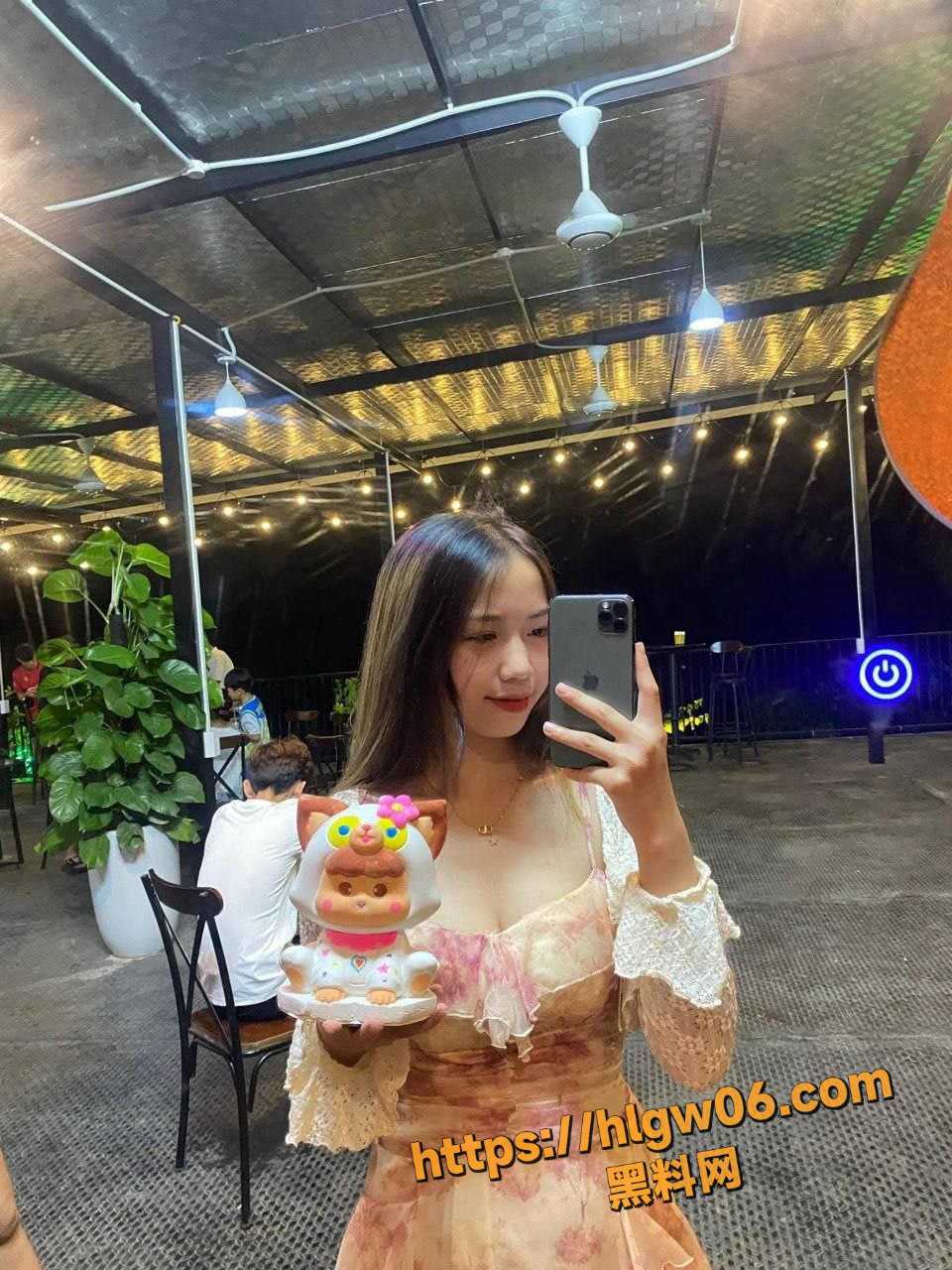 960X1280