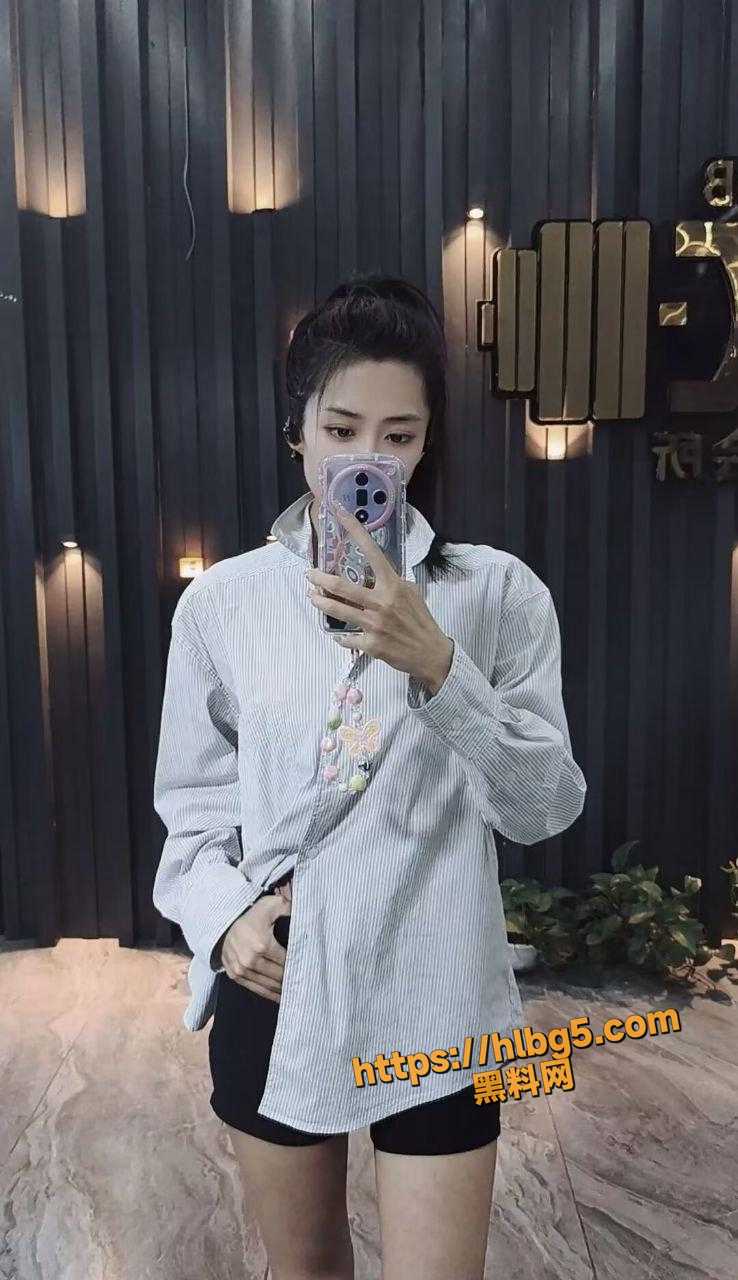 1304