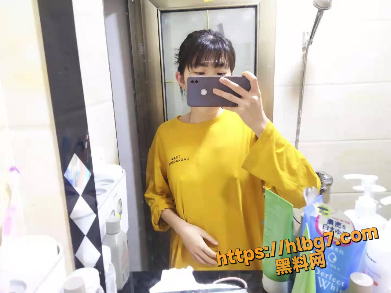 10052