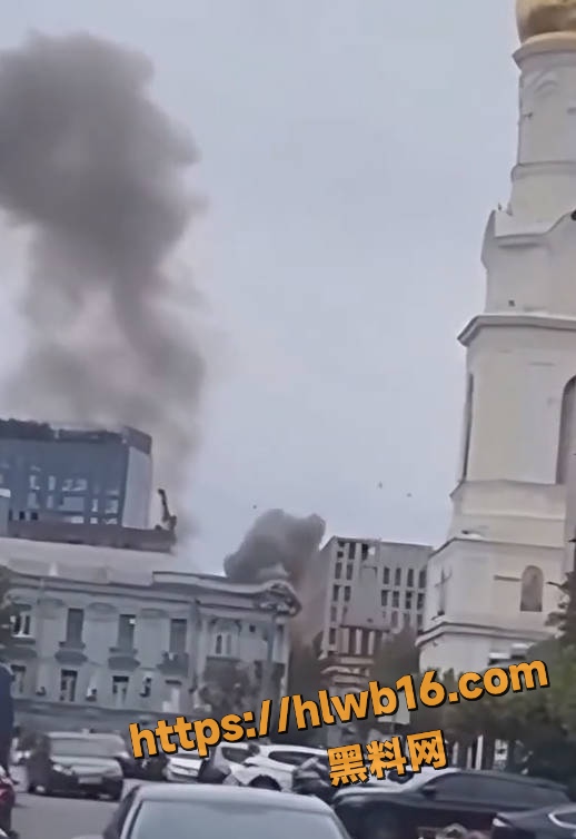 乌克兰无人机突袭莫斯科 黑烟滚滚机场瘫痪 安全警报拉响 俄妹大保健梦彻底破灭！