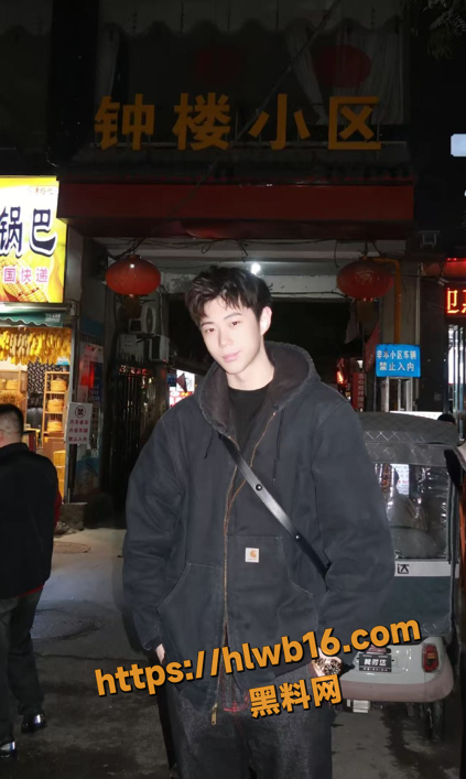 QQ20251215125559