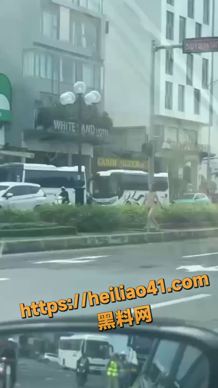 QQ20251218104300