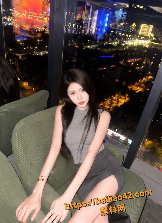 QQ20251222190408