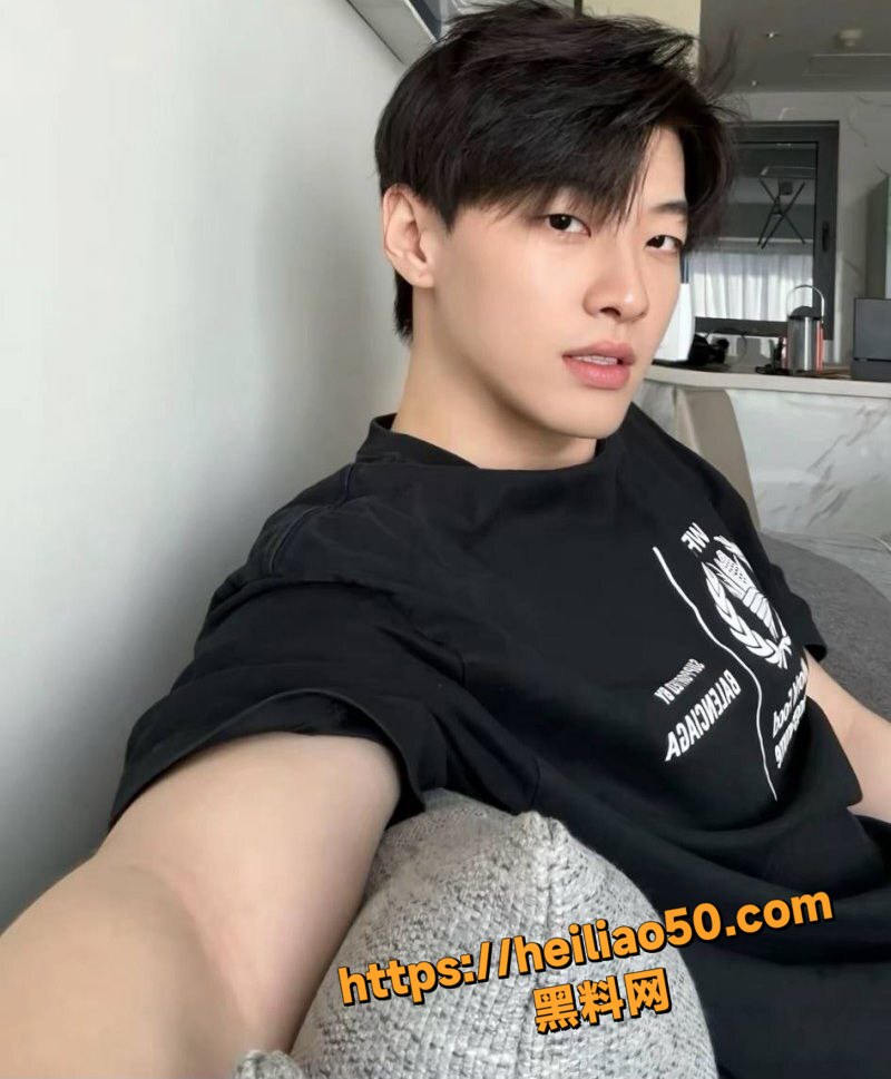 孙怡婚内出轨男助理5