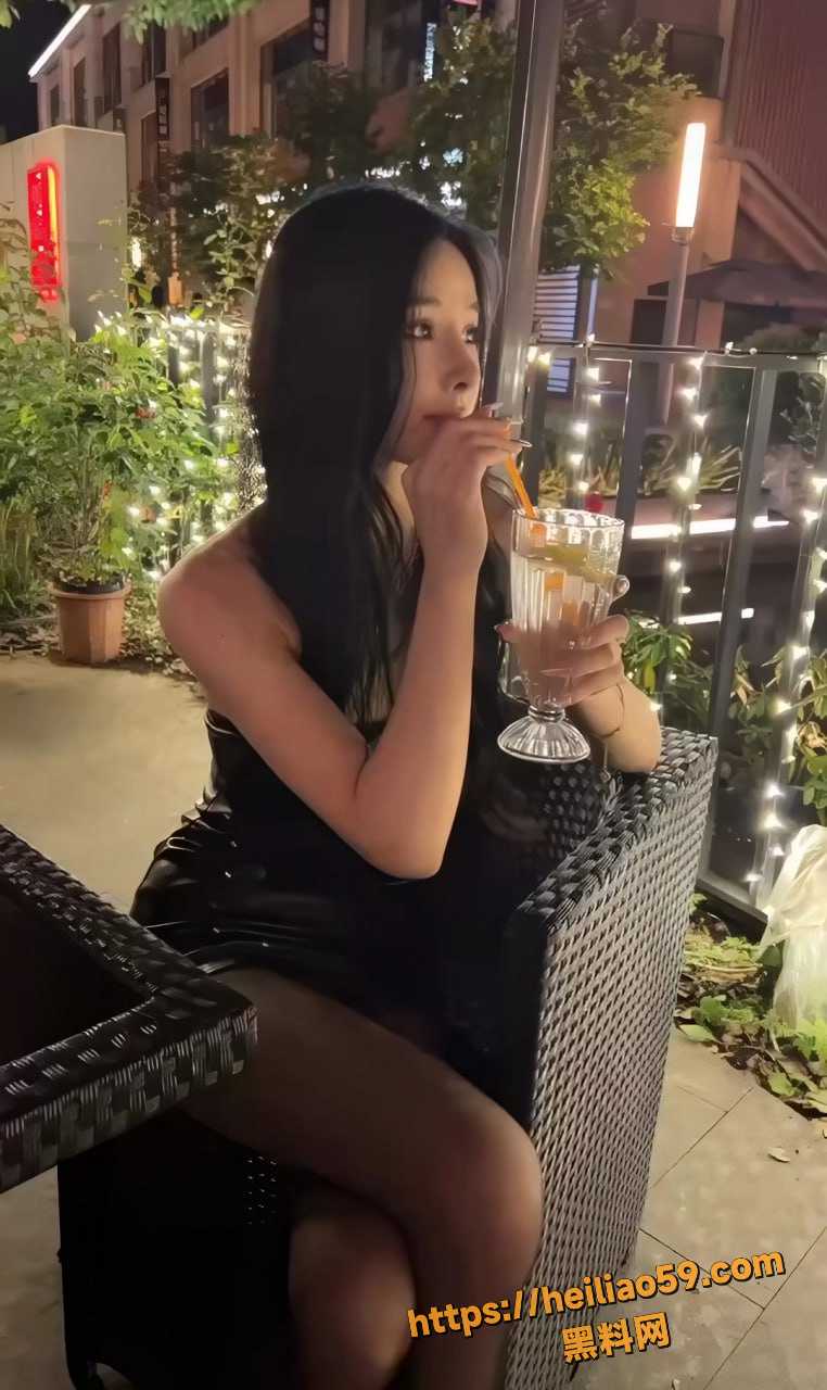 高颜值女神杨可欣性爱视频合集
