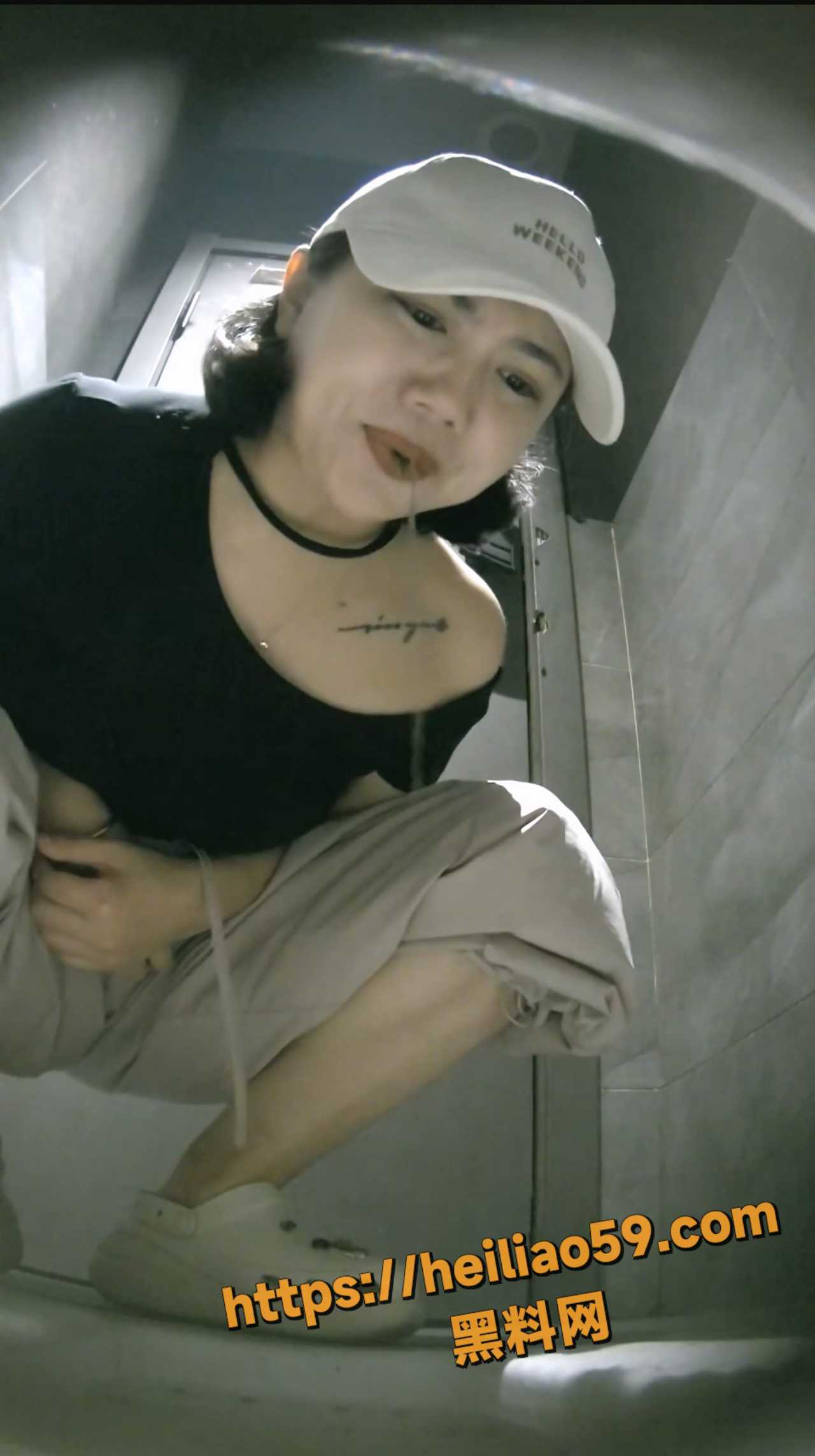 各类美女露脸放尿