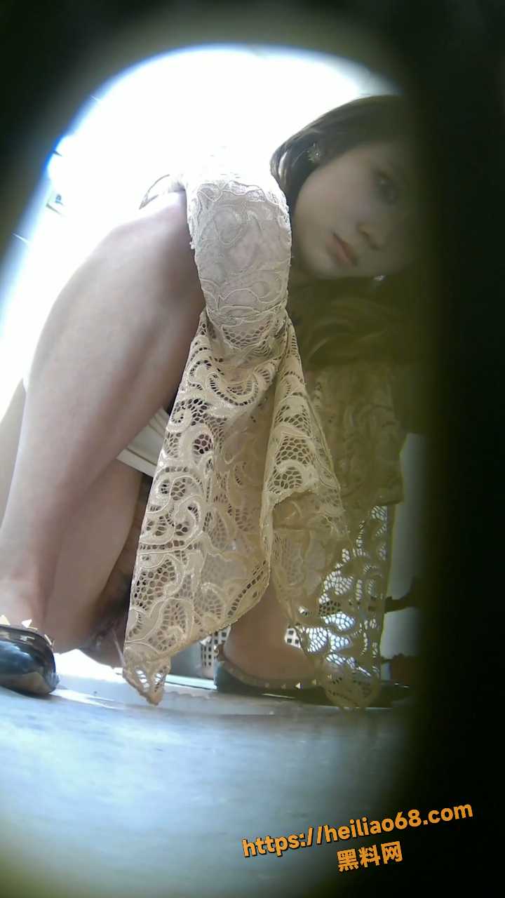 高颜值美女放尿视频