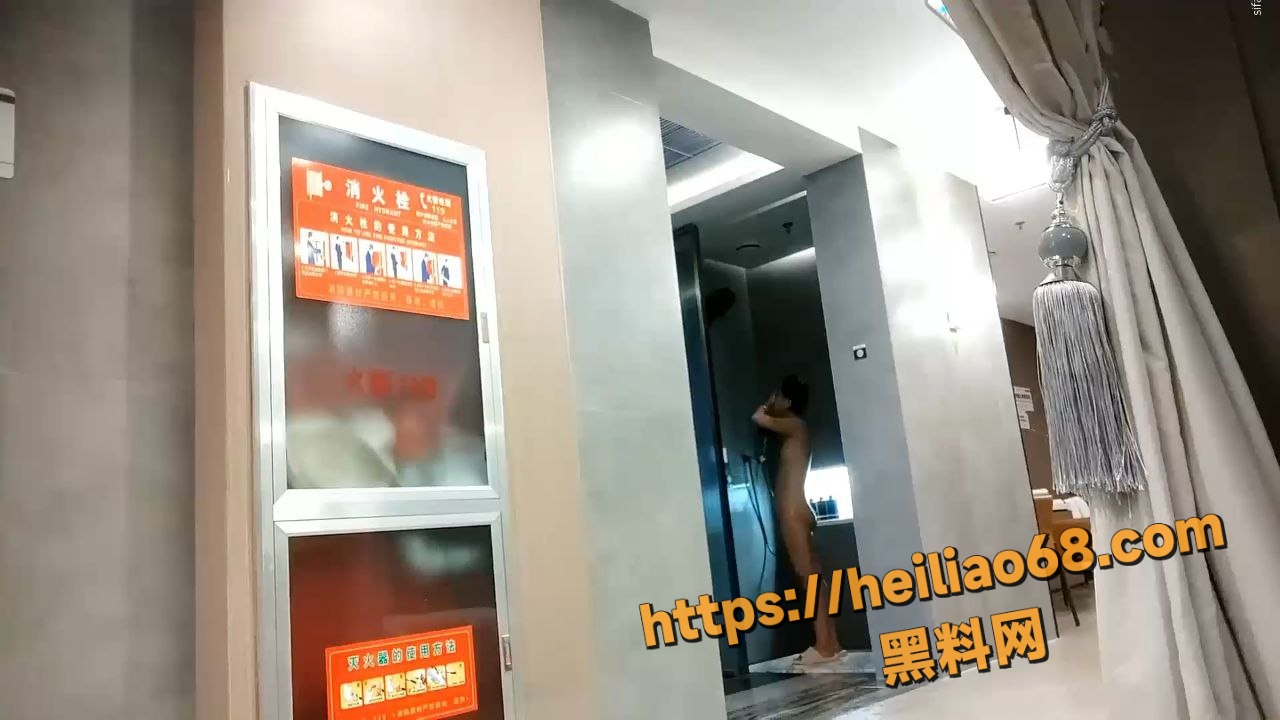 女偷拍客