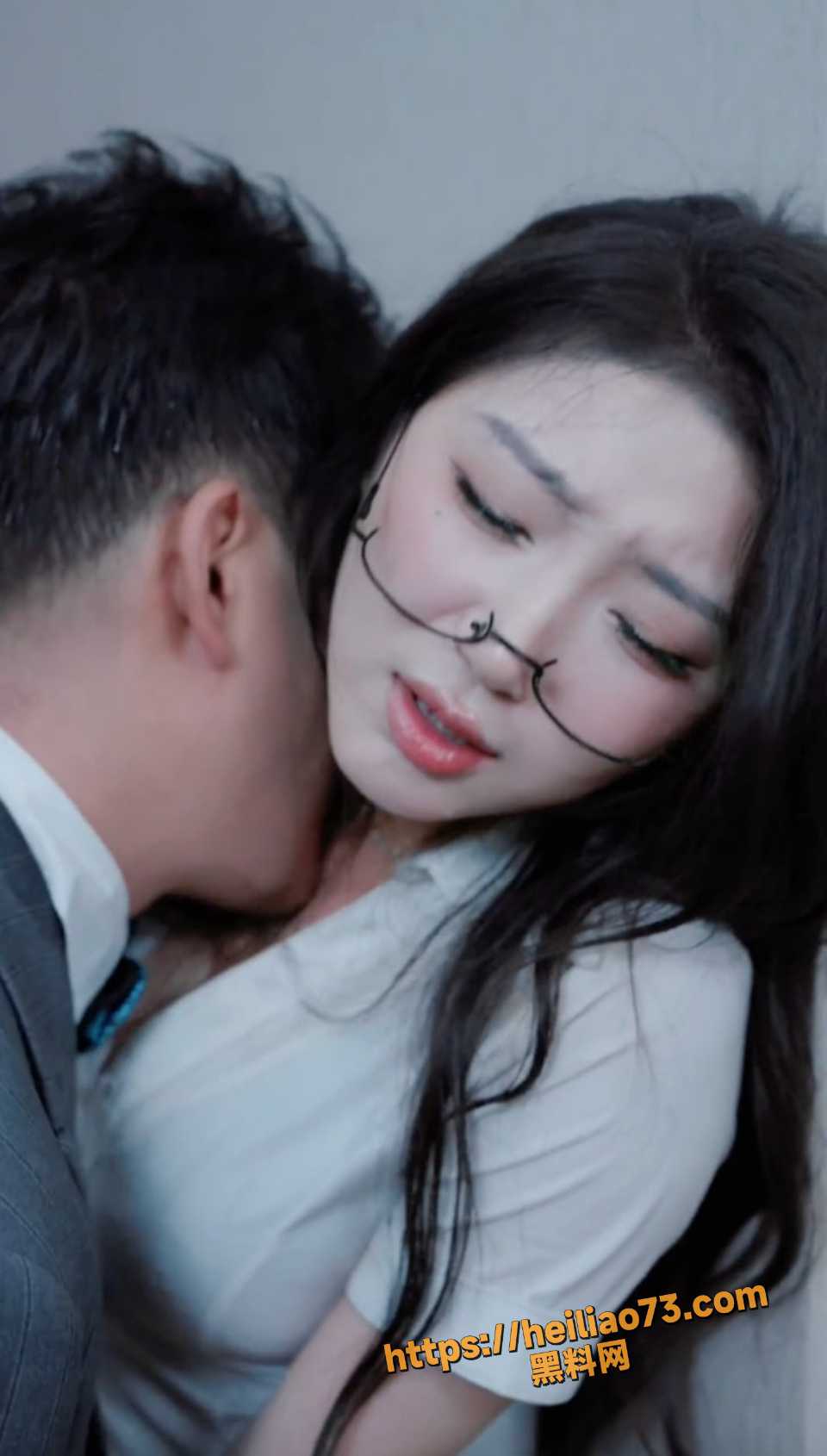 擦边短剧月下师生完整版2