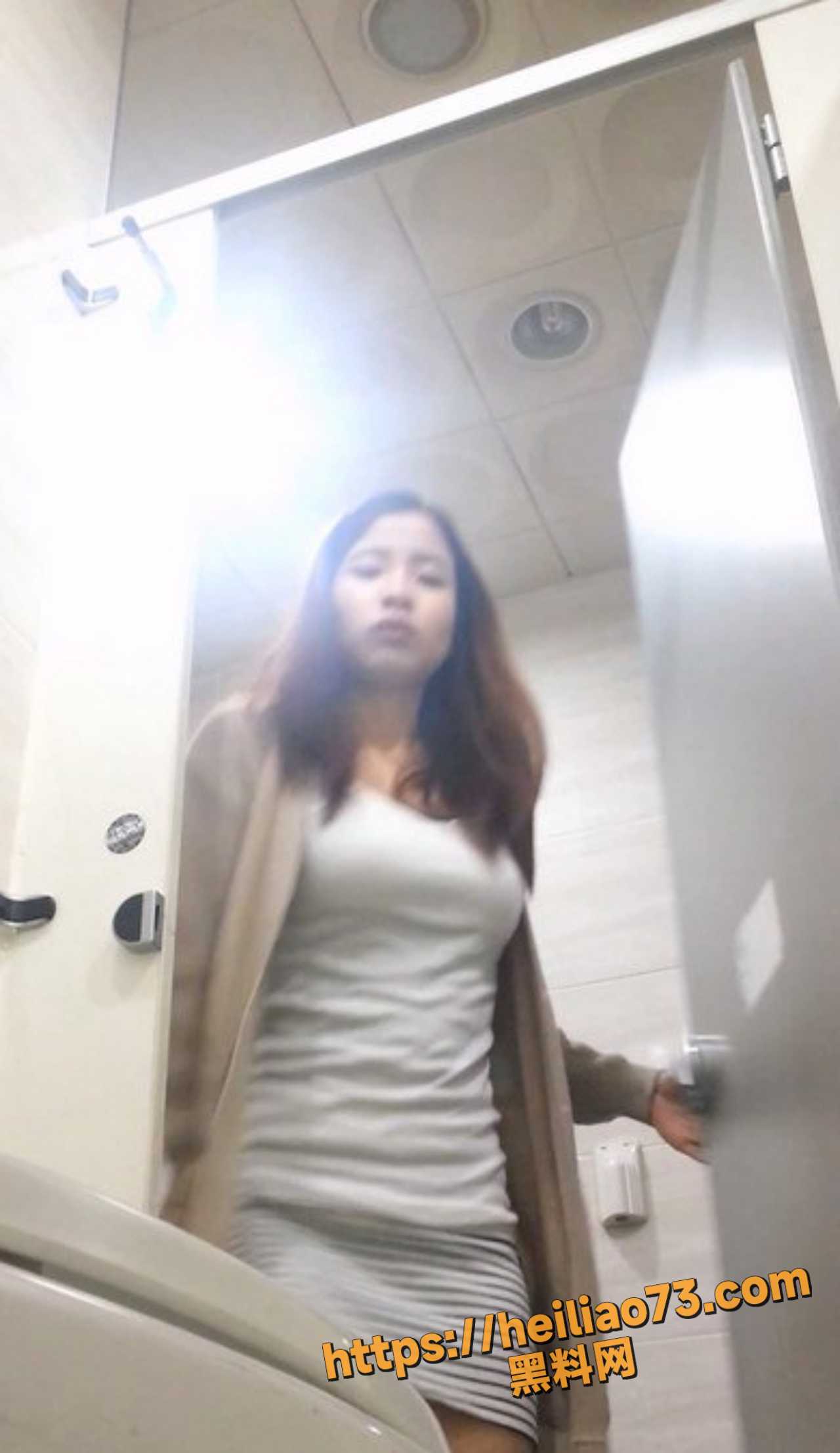酒店美女厕拍