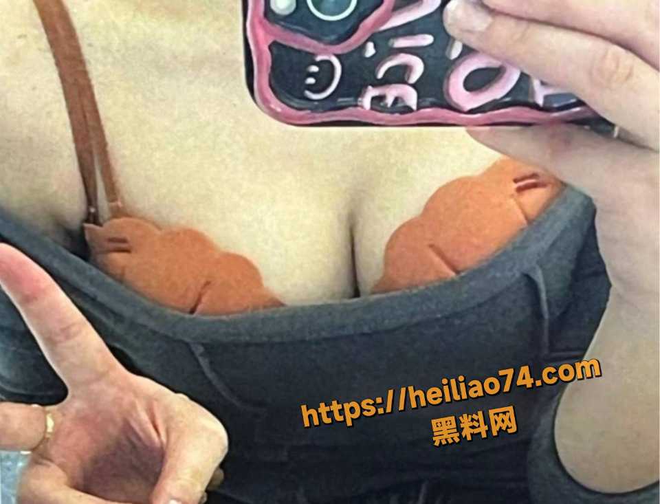李沛洋与叶鑫鑫性爱视频流出10