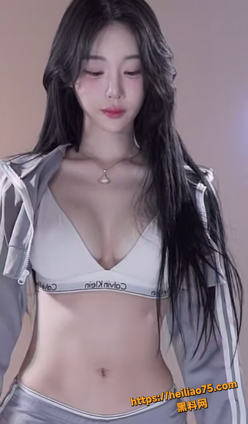 美乳翘臀5