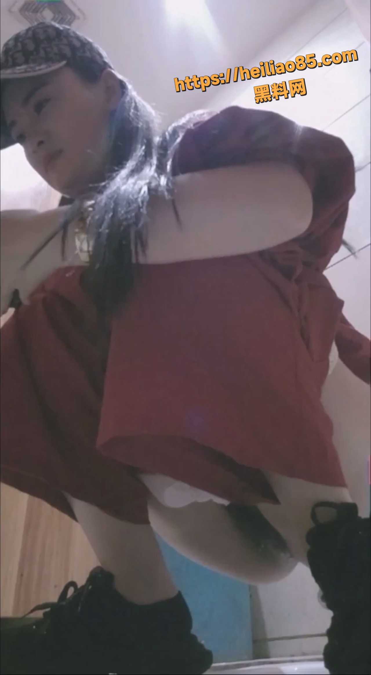 露脸出镜
