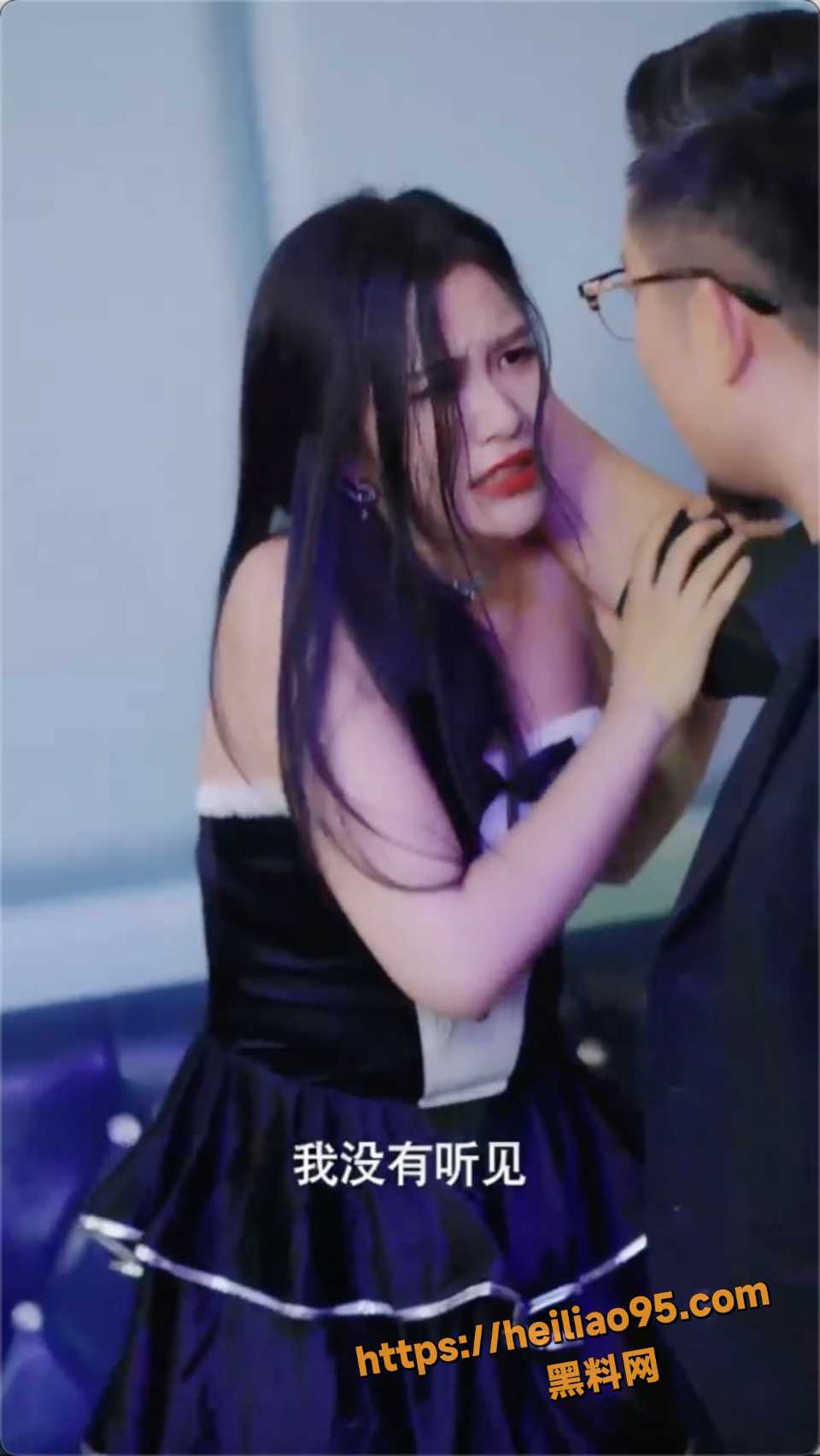 女主被抓包家庭大战视频6