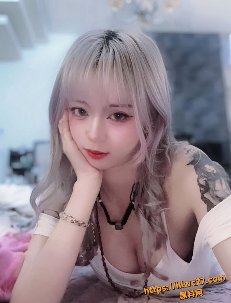 巨乳模特儿吃鸡做爱3