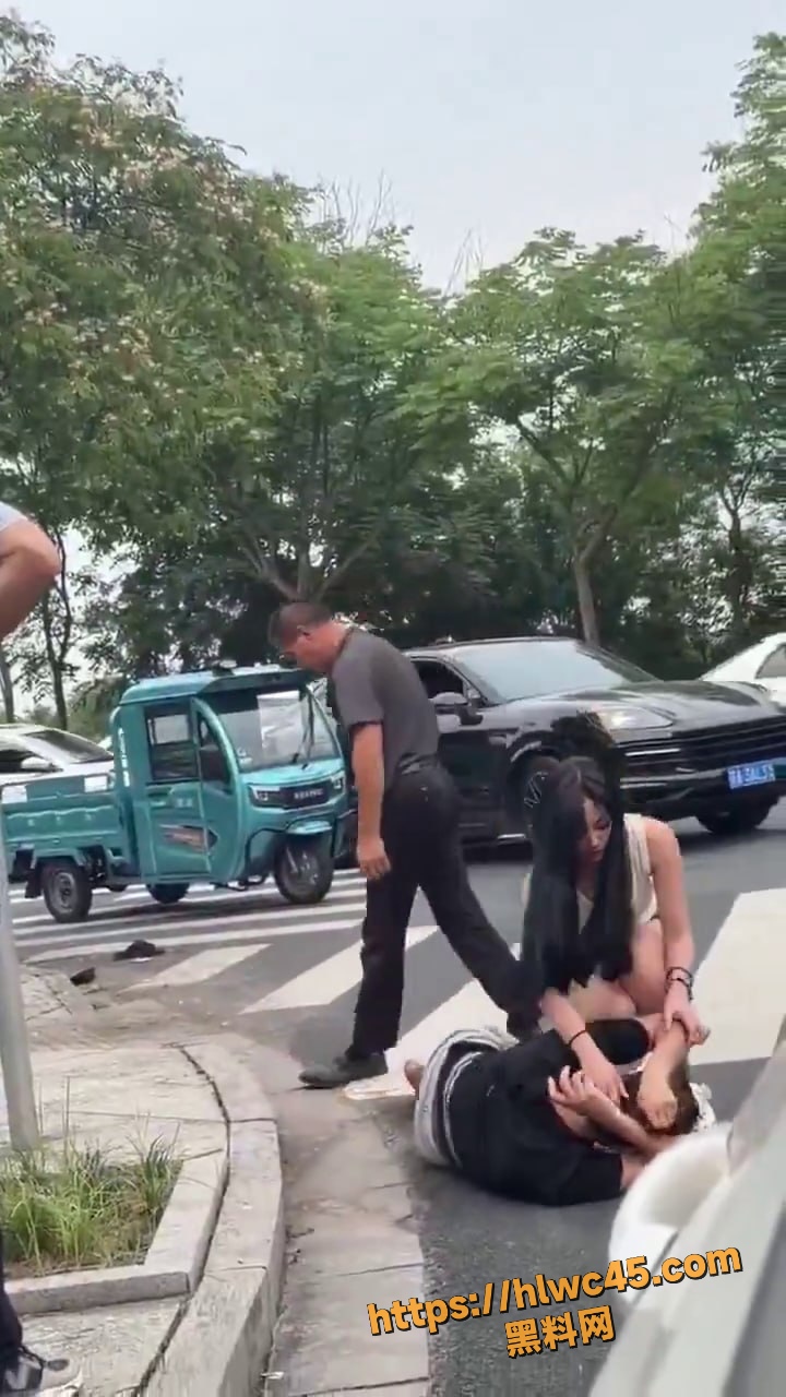 肉搏