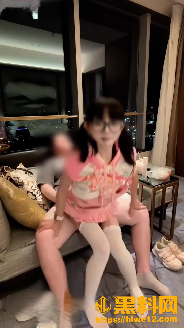 铃木奈雪COS大耳狗瑶妹