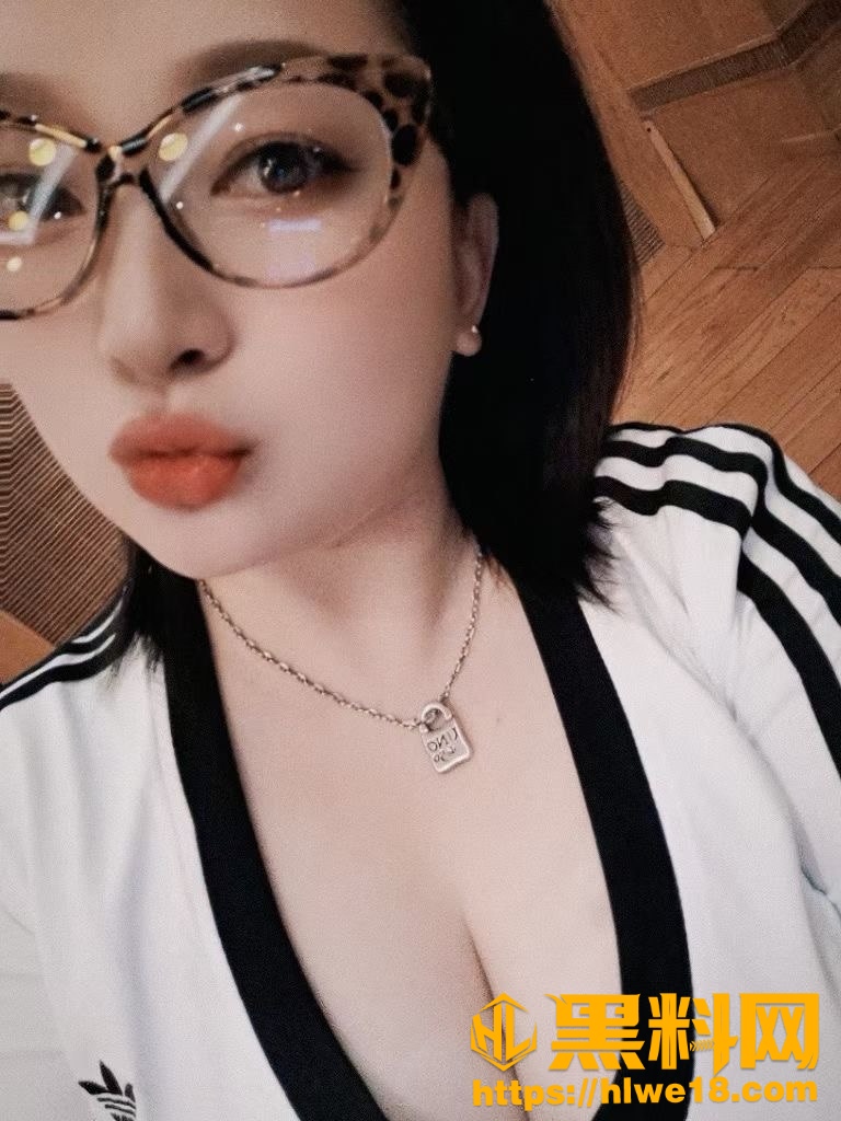 桂林罗静性爱视频8